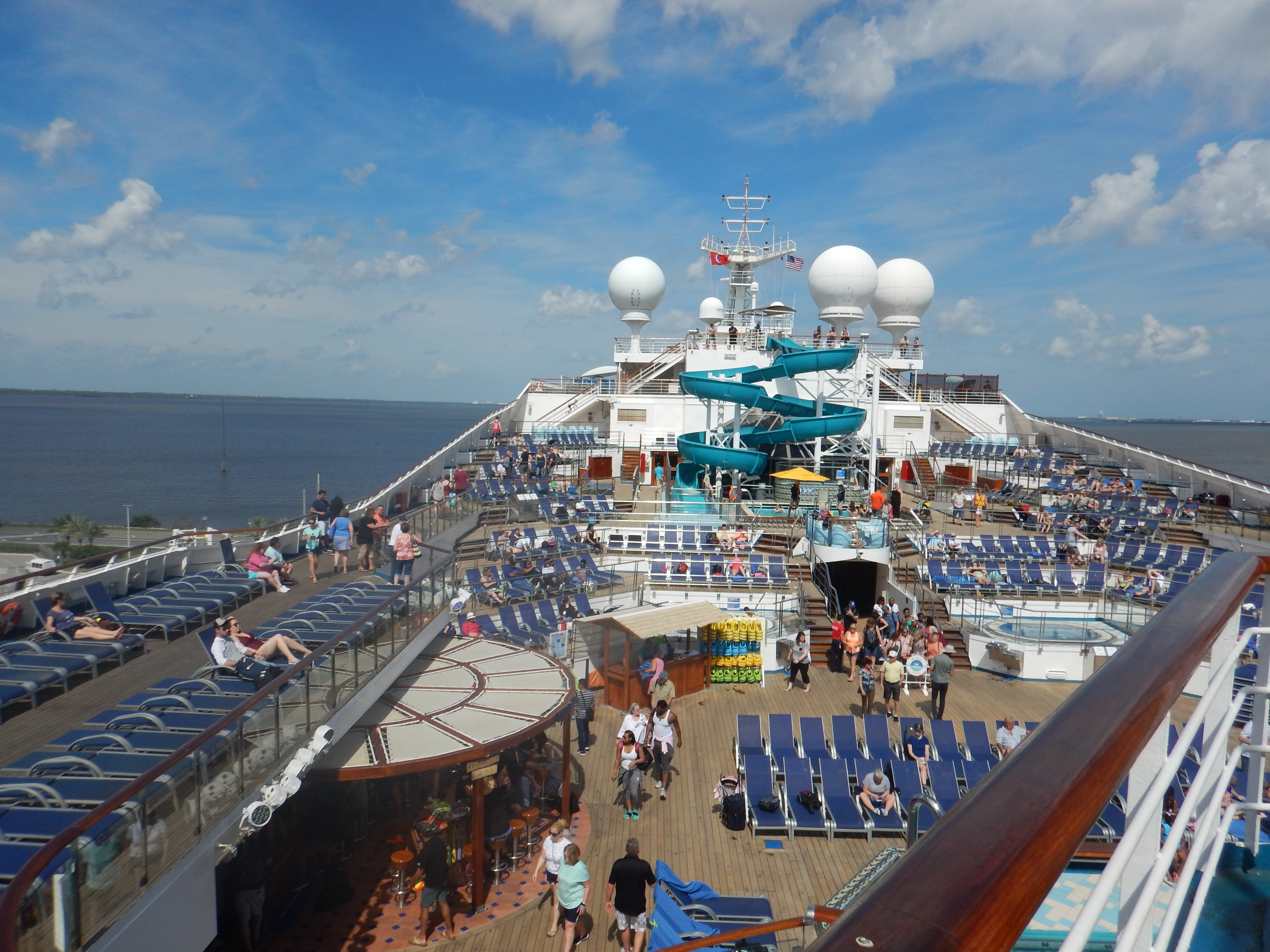 Escape to sunshine ofn a Bahama Cruise Adventure