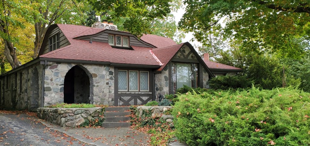 EXPLORE EARL YOUNG'S MUSHROOM HOUSES IN CHARLEVOIX, MICHIGAN