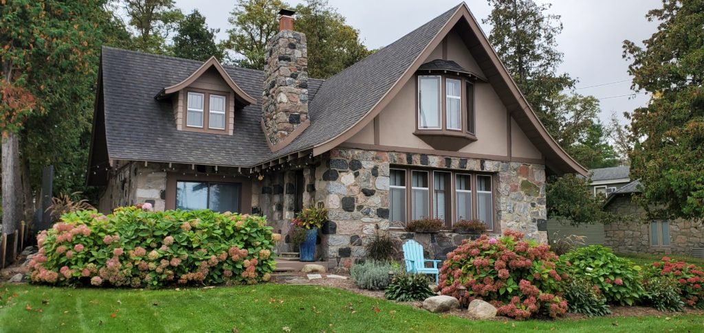 EXPLORE EARL YOUNG'S MUSHROOM HOUSES IN CHARLEVOIX, MICHIGAN