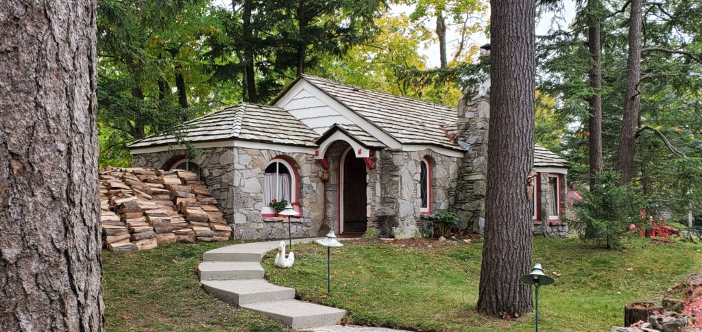 EXPLORE EARL YOUNG'S MUSHROOM HOUSES IN CHARLEVOIX, MICHIGAN